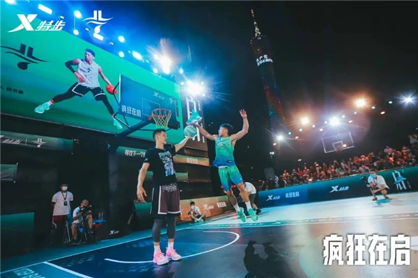 媒体记者如何报道篮球选秀权的动态_1